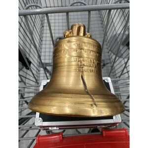 1976 24 k Liberty Bell shaped Philadelphia Whisky Decanter (missing top piece)